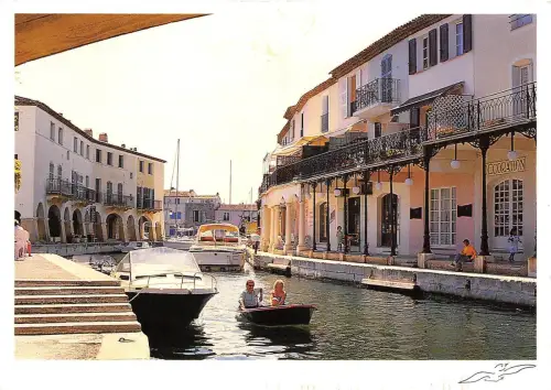 B51285 Port Grimaud en avant la musique boats bateaux france