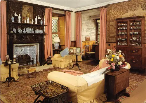 B87433 glamis castle angus scotalnd