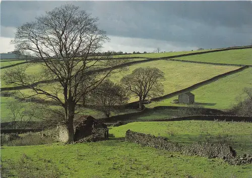 BT18110 on the way to grassington uk
