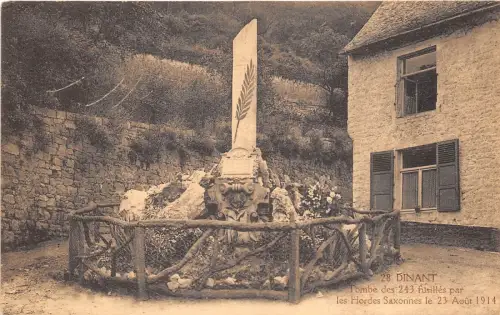 BR32012 Dinant Tombe des 243 fussiles par les Hordes Saxonnes le 23 Aout 1914