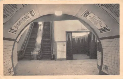 BR32280 Anvers Vue interieure Tunel pour pietons sous l Escaut belgium