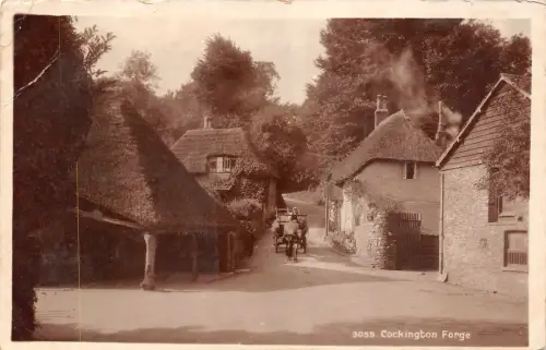BR64661 Cockington Schmiede Echtfoto UK
