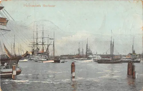 uk33101 portsmouth harbour uk