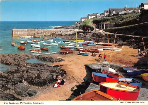 B86985 the harbour portschatho cornwall ship bateaux uk
