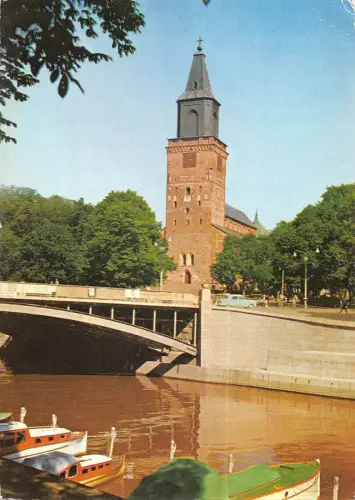 B108866 Finnland Turun Tuomiokirkko Abo Domkyrka Kathedrale Brücke Boote