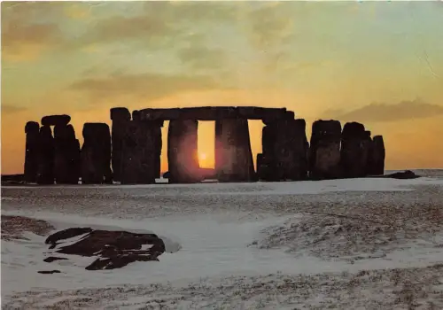 BT18559 stonehenge wiltshire winter sunset uk