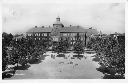 B95768 ystad laroverket echtfoto schweden