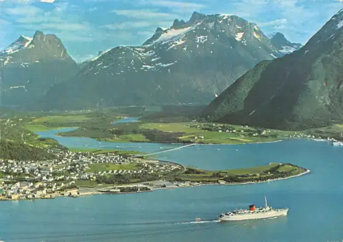 B108710 Norwegen Andalsnes og Veblungsnes Romsdalshorn Trolltindene