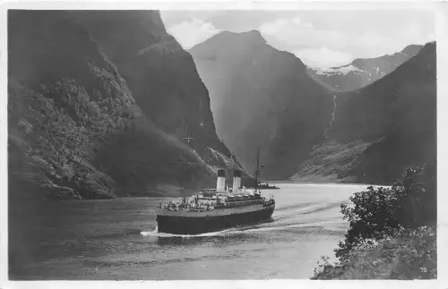 B71260 I Naerobugten Schiffsbateaux Norwegen