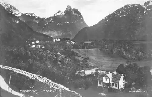 BF37052 romsdalshorn romsdalen norwegen
