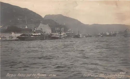 B71241 Bergen Havven seet fra Moldoen Norway