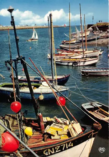 BR14454 Ouistreham Riva Bella Echappee sur l avant Hafenschiff Bateaux France