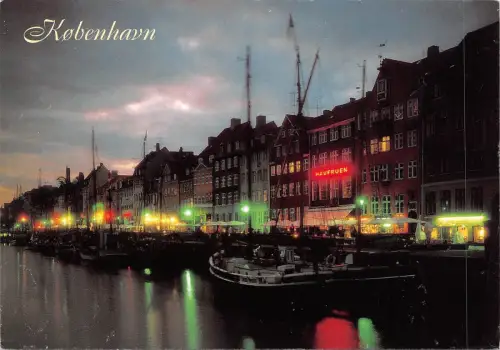 BF674 copenhagen nyhavn med de mange cageer og restaurant Denmark