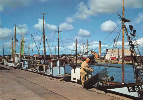 BR85180 aalbaek havneparti dänemark ship bateaux