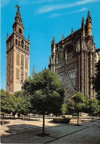 B68052 Spanien Sevilla Giralda und Orangen Hof
