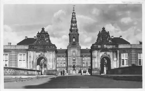 B94324 Schloss Chrisiansborg Echtfoto Kopenhagen Dänemark