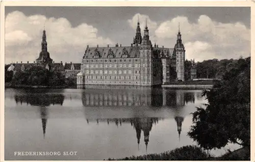 B93717 frederiksborg slot echtfoto dänemark