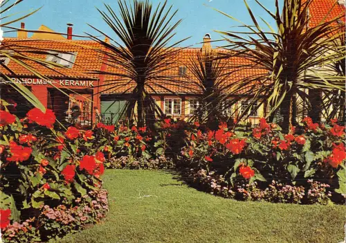 B110201 Dänemark Ronne Anlaegget pa Lille Torv Blumen Keramik