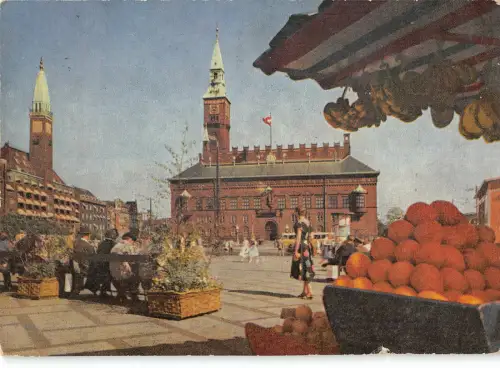 B109896 Denmark Copenhagen The City Hall Square Orangen Früchte