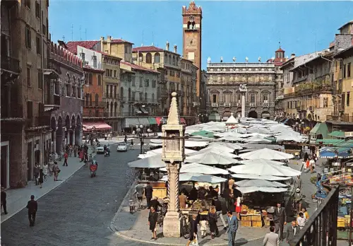 BG17737 verona piazza erbe italy