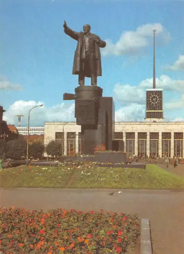 BR85058 Leningrad v i lenin in der Nähe des finlyandsky Eisenbahnterminals Russland
