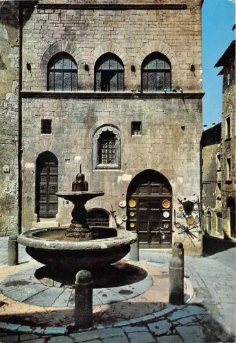 B84398 gubbio palazzo del bargello italy