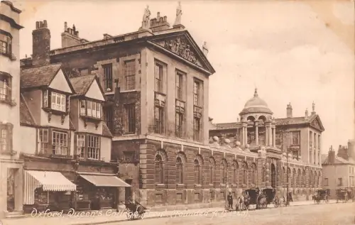 BR80748 oxford queen s college chariot uk