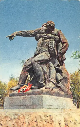 B110410 Russland Wolgograd Statue Denkmal