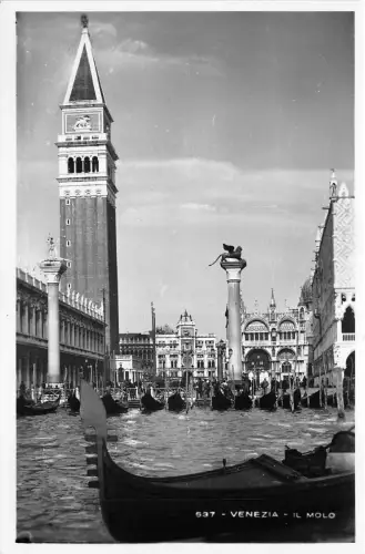 B68561 Italia Venezia Palazzo Molo Gondel italy