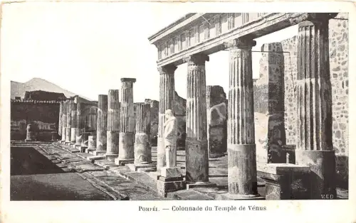 Br35390 Pompei Colonnade du Temple de Venus italy