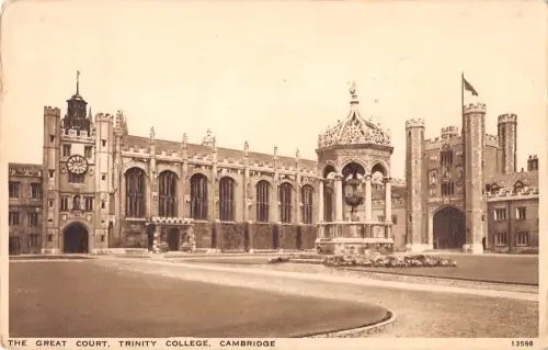 uk23744 Great Court Trinity College Cambridge Echtfoto UK