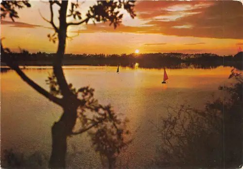 BR23114 Bassin de Saint Ferreol coucher de soleil france