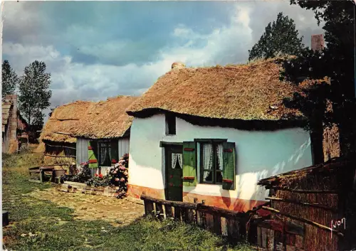B53034 Chaumieres de la Grande Brière france