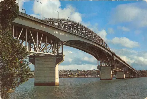 Lot252 Auckland Hafenbrücke Blick von Northcote Richtung Westhaven Neuseeland