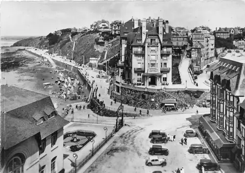 B49650 La Place du Casino Autos Voiture Granville 8x6cm Frankreich