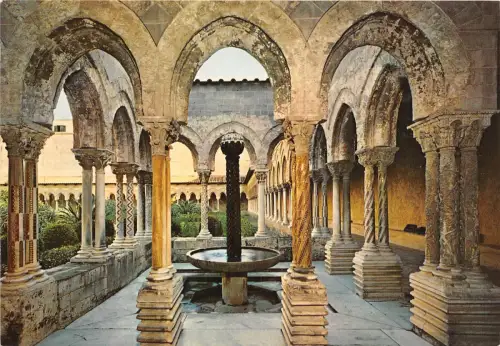 B69009 Monreale Il Chiostro Fontana Araba Palermo Italien
