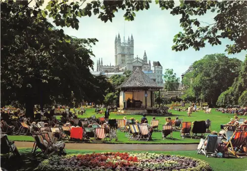 B88752 the parade gardens and the abbey bath uk