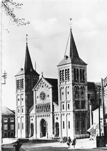 BT3448 Rochefort l eglise paroissiale de style neo roman Belgium