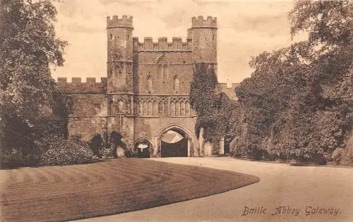 BR39644 Battle abbey the Gateway england