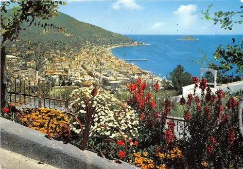 BG11433 alassio panorama da ponente italy