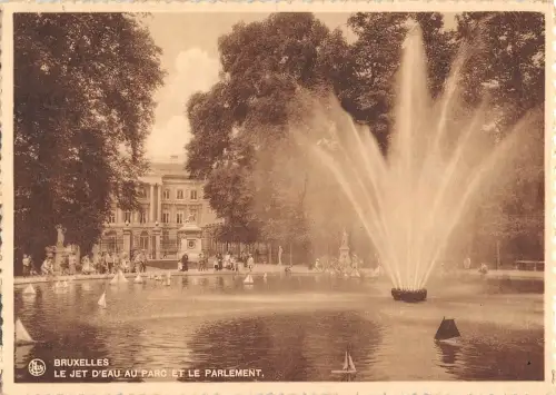 BR53348 Le Jet d eau au parc et le aplement Bruxelles Belgien