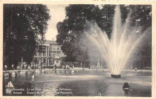 Br34927 Bruxelles Le parlement et le jet d eau au parc Belgien