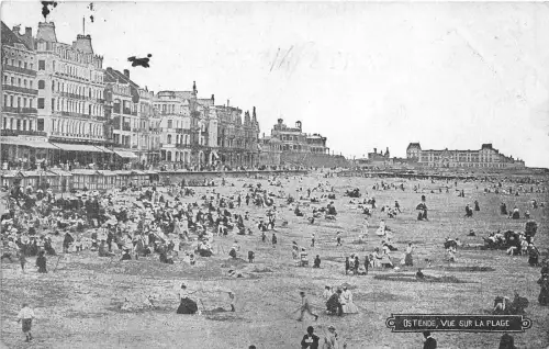 BG25083 ostende vue sur la plage belgium
