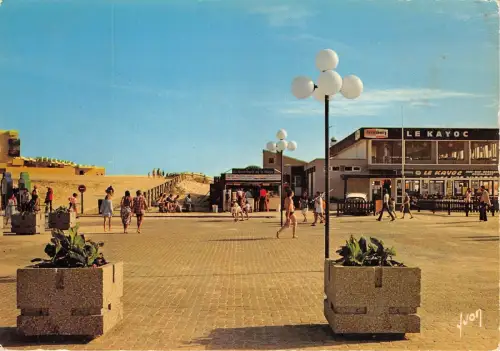 BR023 Lancanau Ocean Le rond Point pres de la Plage france