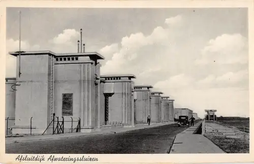 BR57239 Afsluitdijk Afwateringssluizen Niederlande