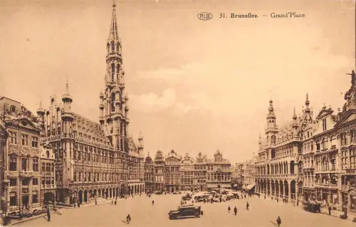 BR70820 grand place bruxelles belgium