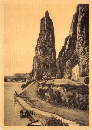 BR5819 Dinant Roche a Bayard belgium