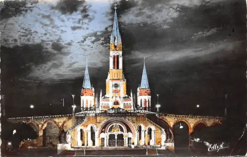 B51028 Lourdes la basilique illuminee 9x14cm Frankreich