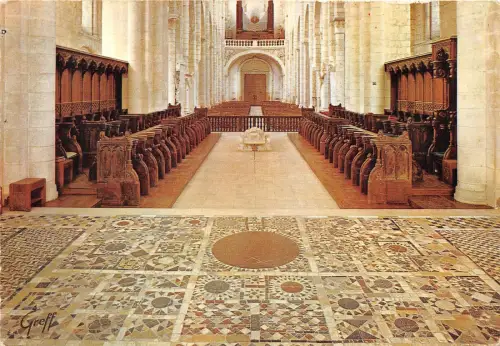 BR23332 Basilique de Saint Benoit Sur Loire Frankreich