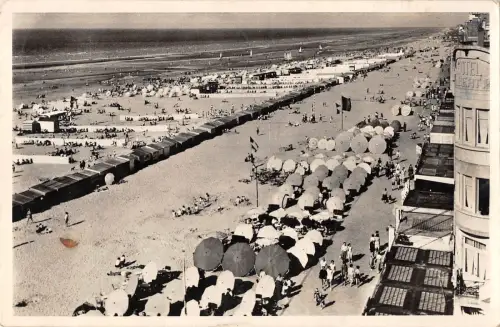 BR52992 La plage La Panne Belgien